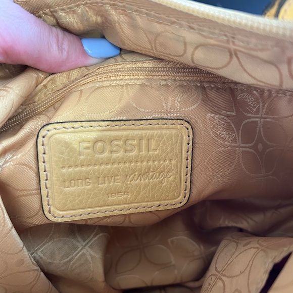 Fossil Yellow Hanover Pebbled Leather Crossbody Bag - Picture 14 of 15